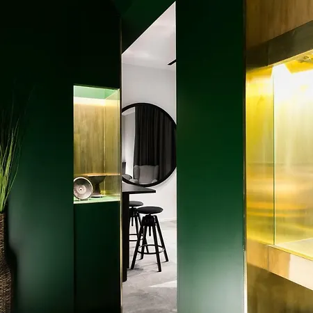 Etruscan Luxury *